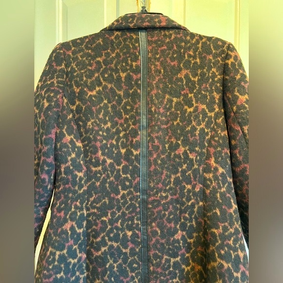 VIA SPIGA 🐆 Stand Collar,  Wine Leopard Print,
Wool Blend Overcoat, Large Snaps - Picture 9 of 12